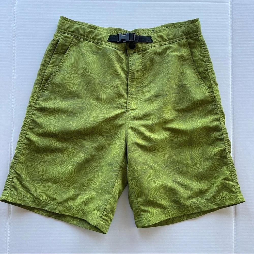 ST JHON’S BAY Green Shorts Men size 32 swim or land